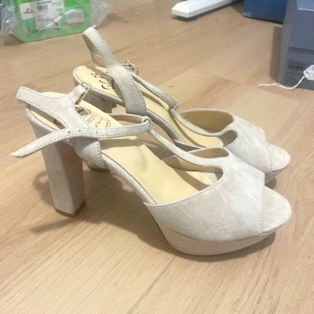 L'ARIANNA	FOOTWEAR